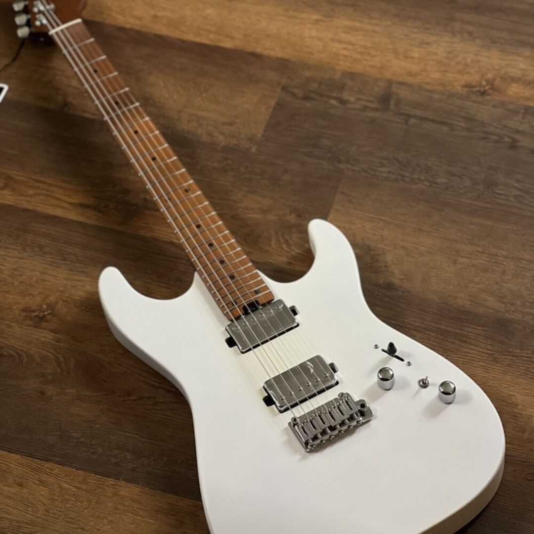 soloking-ms1-custom-24-hh-flat-top-in-satin-white-matte-guitarra-stratocaster