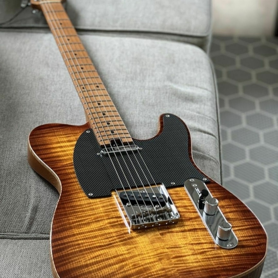 soloking-mt1-fm-artisan-flame-top-in-honeyburst-guitarra-electrica-telecaster