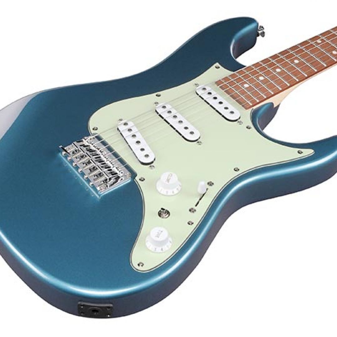 ibanez-azes31-aoc-guitarra-electrica-4896